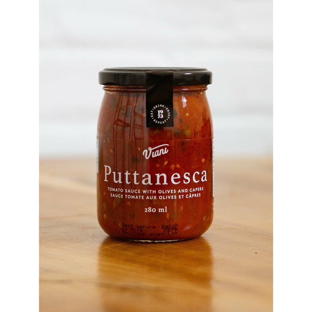 PUTTANESCA TOMATO SAUCE WITH OLIVES & CAPERS, VIANI