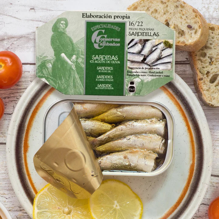 SMALL SARDINES IN OLIVE OIL - ESPECIALIDADES, CONSERVAS DE CAMBADOS